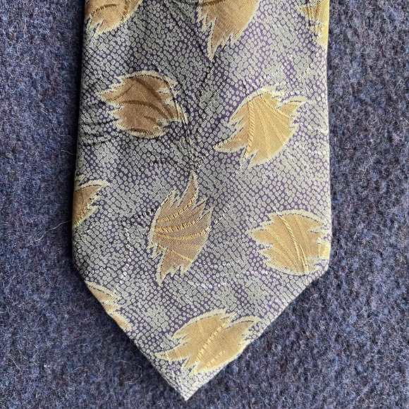 Giorgio Armani Neck Tie - Picture 3 of 6